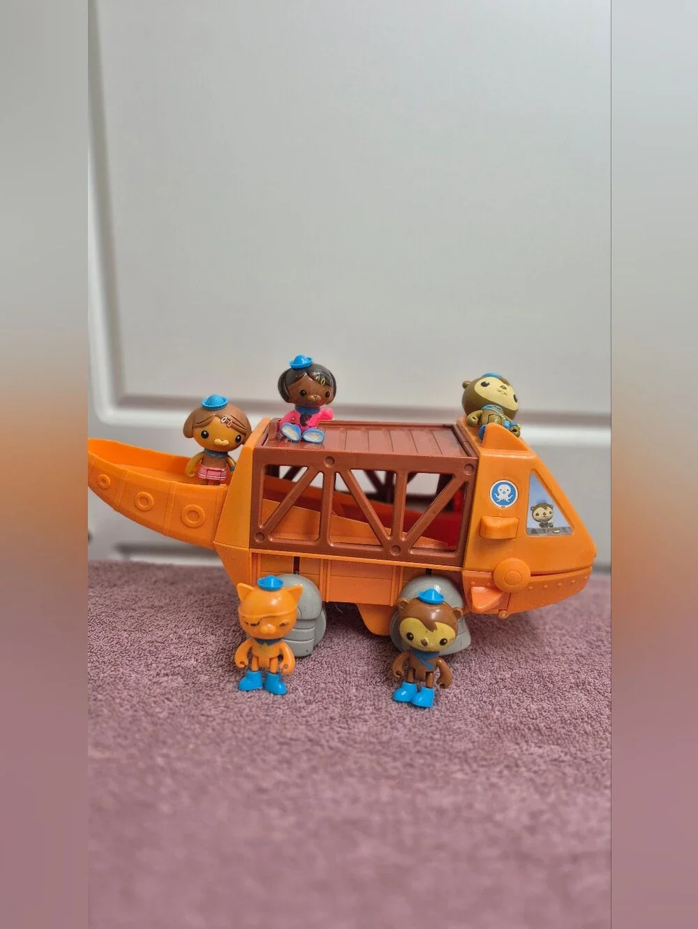 Octonauts Gup G Salamander With 5 Figures In Excellent Condition.